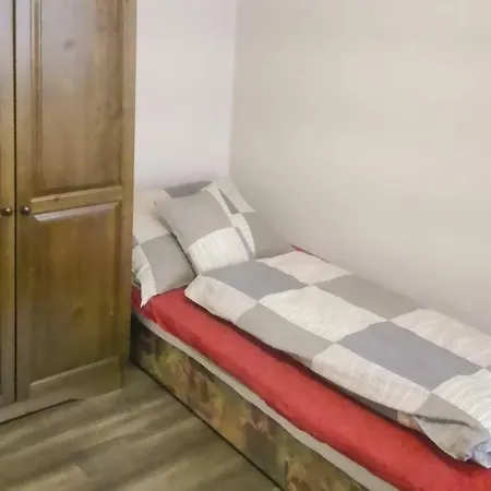 Two-bedroom In شقة *